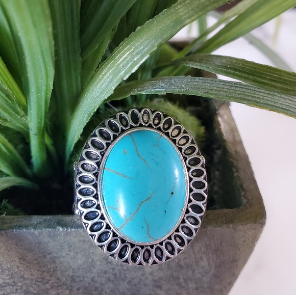 Silver Tone & Turquoise Stretch Band Ring 💥3 for $24💥 - Picture 8 of 17